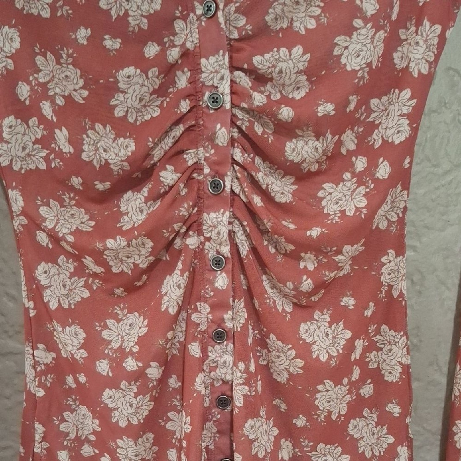 Altar’d State Wome’s Red Ruched Long Sleeve Blouse Size XS