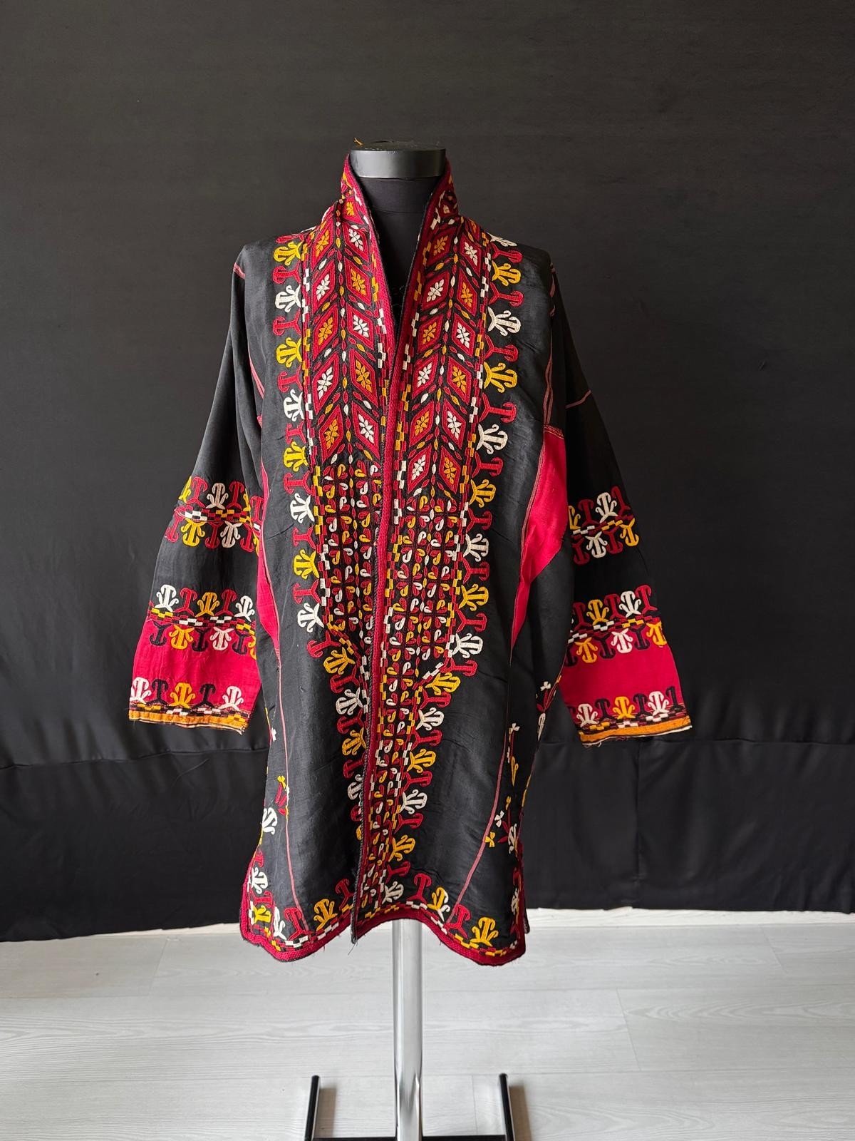 Turkmen Silk Embroidered Coat and Chapan, Antique Kaftan, Kimono, Kaftan Dress