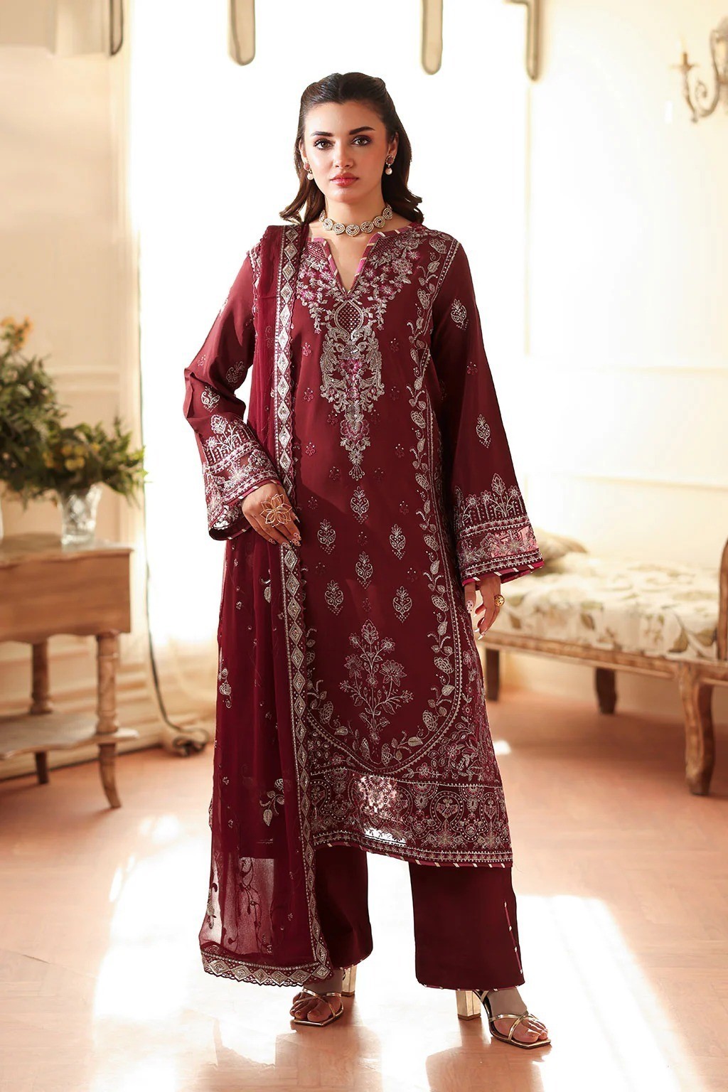 Elegant Embroidered Shalwar Kameez – Big Sizes available.