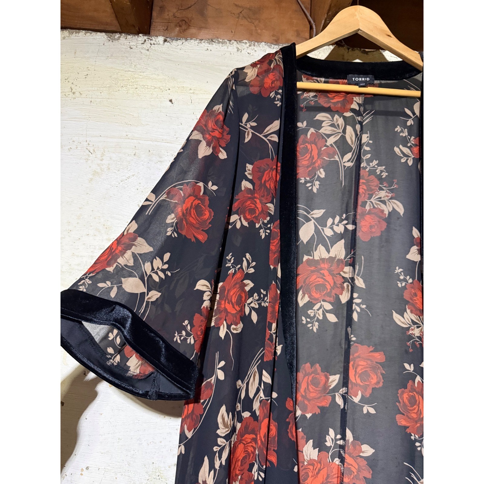 Torrid Womens Black Red Rose Floral Sheer Chiffon Velvet Trim Maxi Kimono Duster
