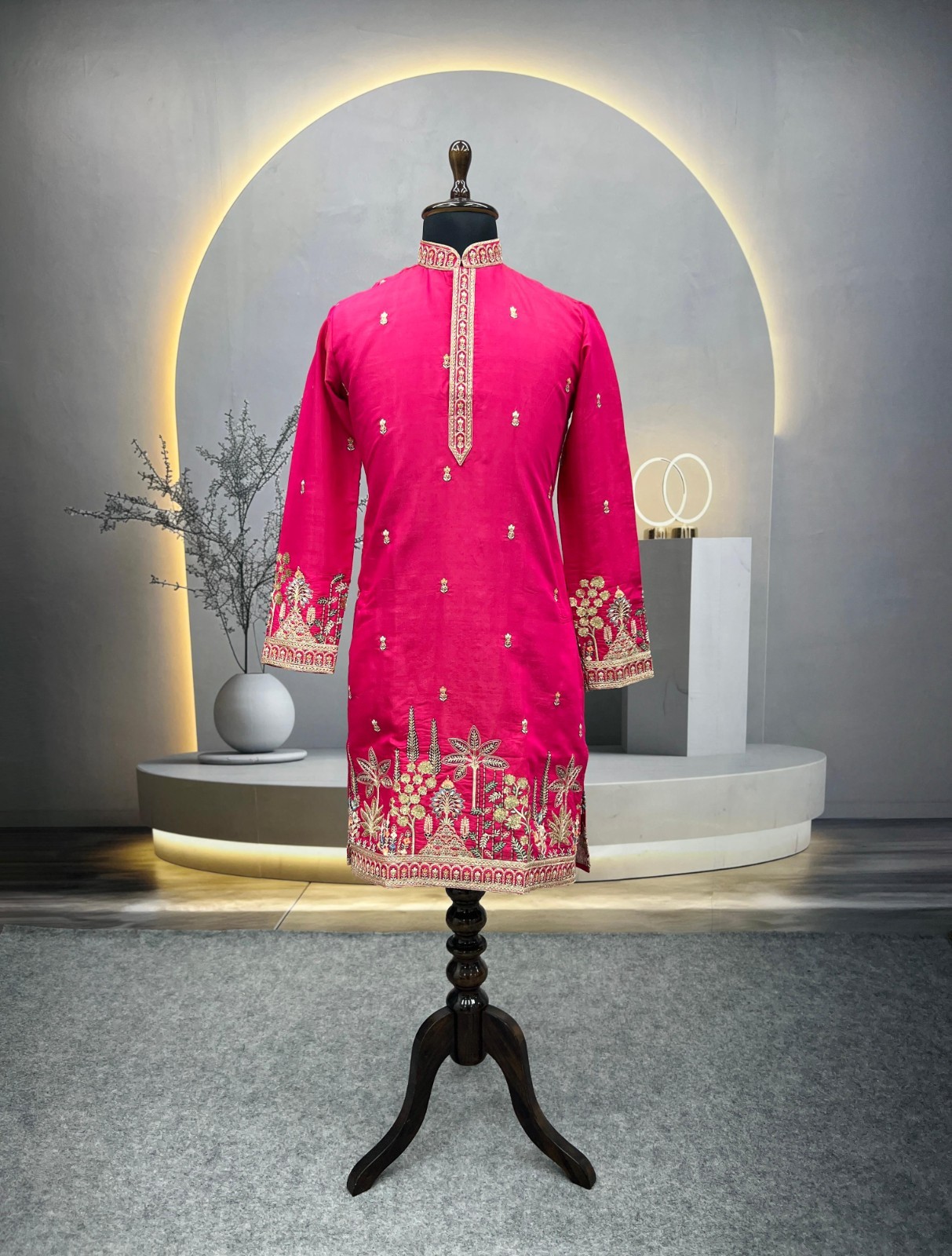 Men’s Traditional Silk Blend Kurta Gold Embroidered Mandarin Collar Wear