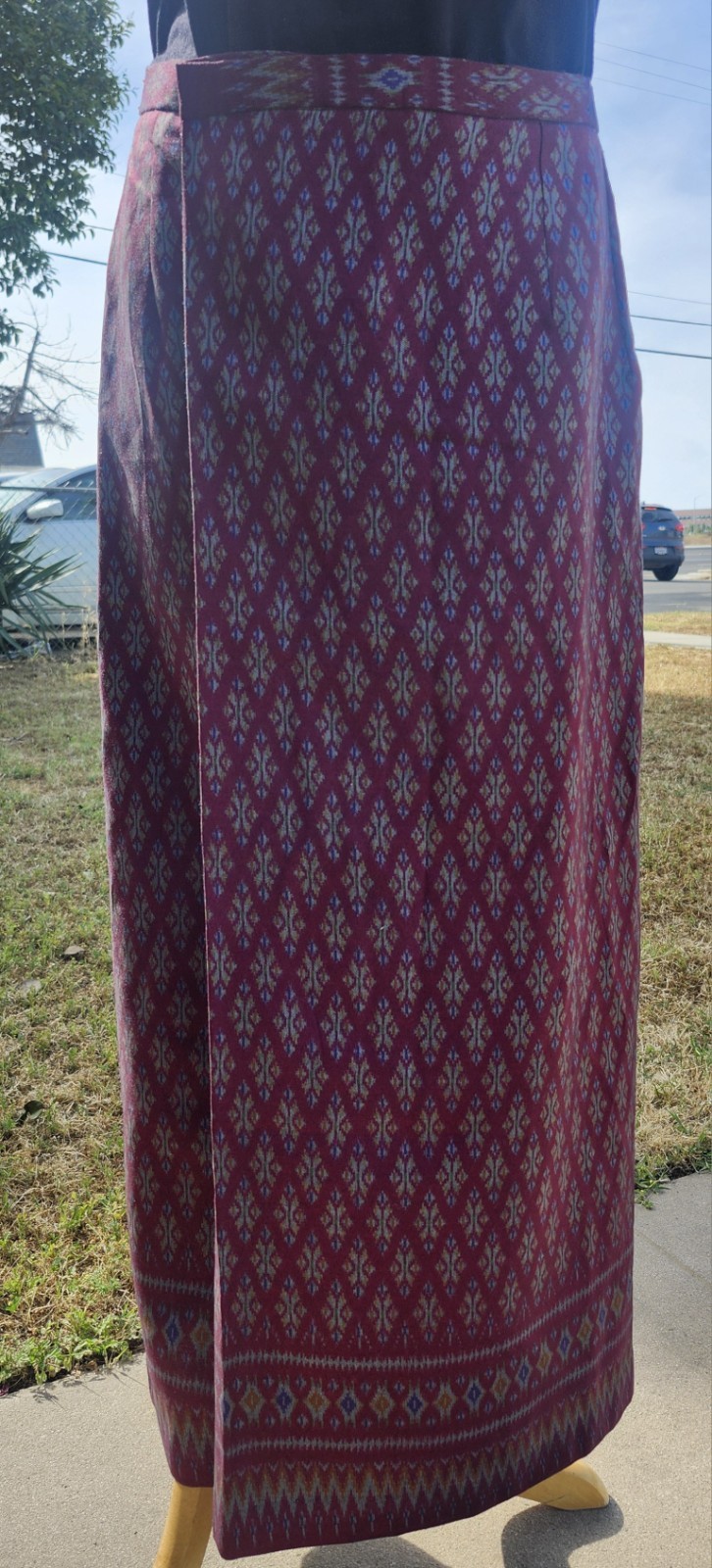 Women Cambodia (khmer) Traditional Skirt Burgundy Multi-Colored Size. L