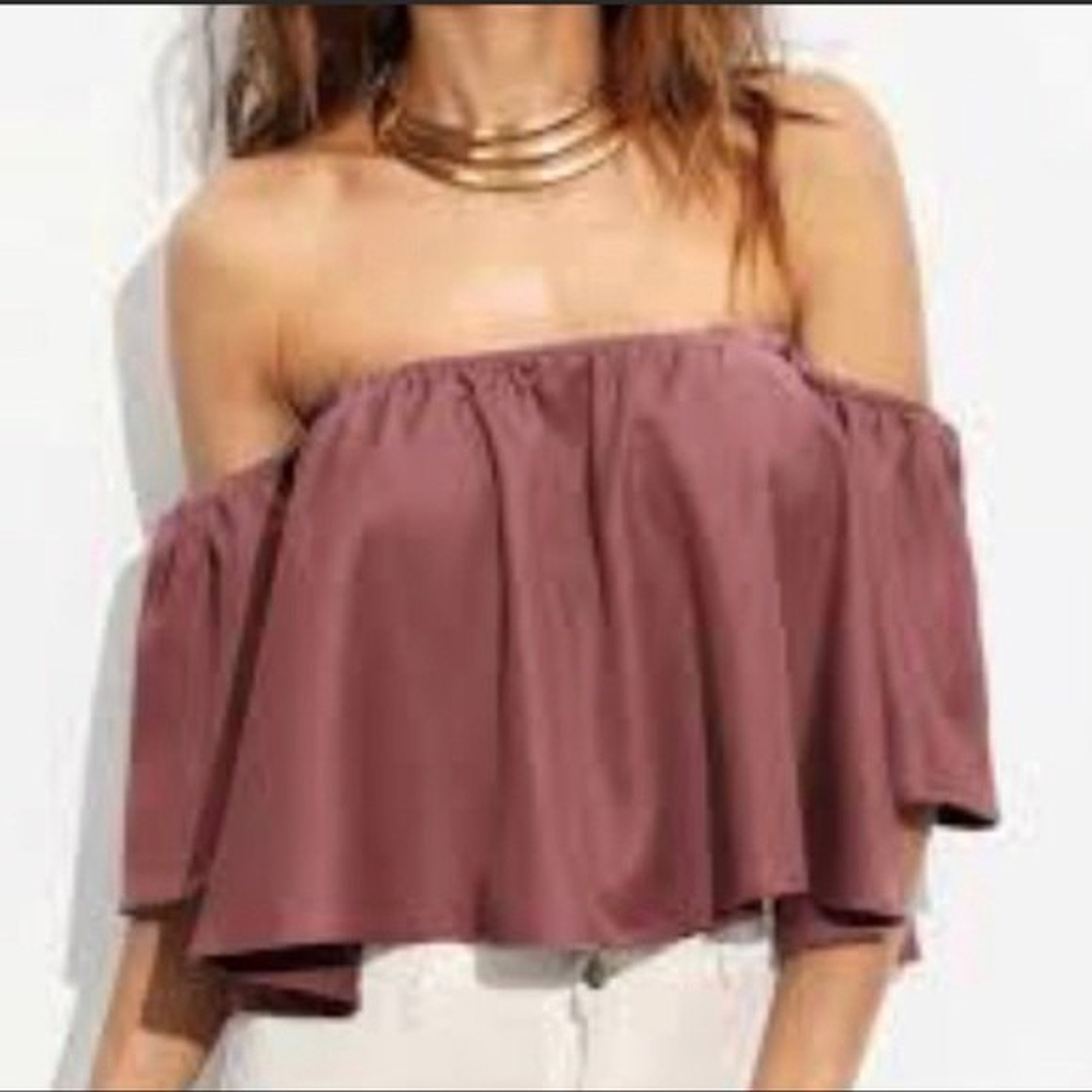 Lavender field crop off the shoulder top, L