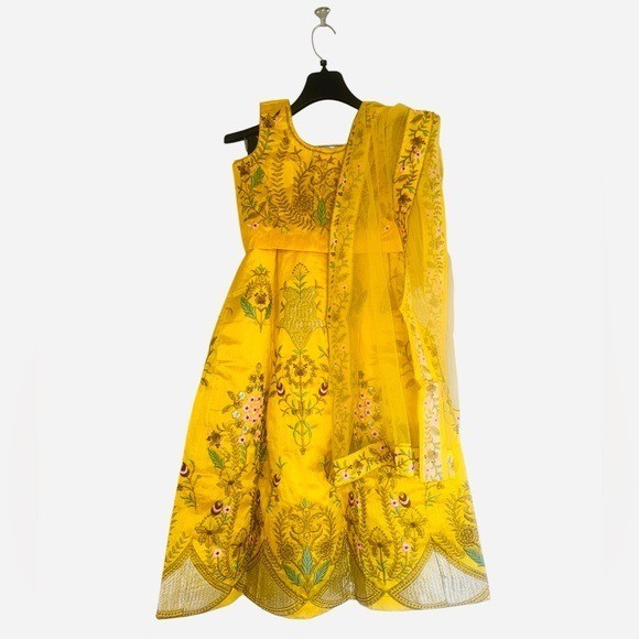 NEW Readymade Girls Lehenga Choli 3 PCS Set Ready To Wear Ethnic SZ-5/6 Yellow