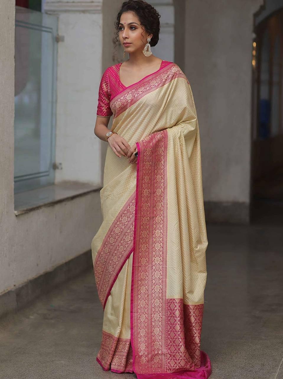 Designer Sari Cream Bollywood Style Bridal Silk Saree Blouse South Indian Party