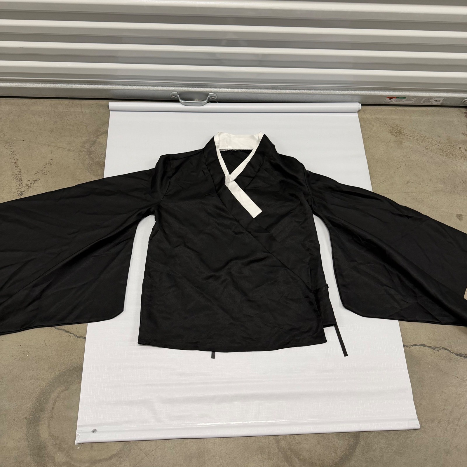 Japanese Style Kimono Wrap Top Black White Collar Wide Bell Sleeve Cosplay Small