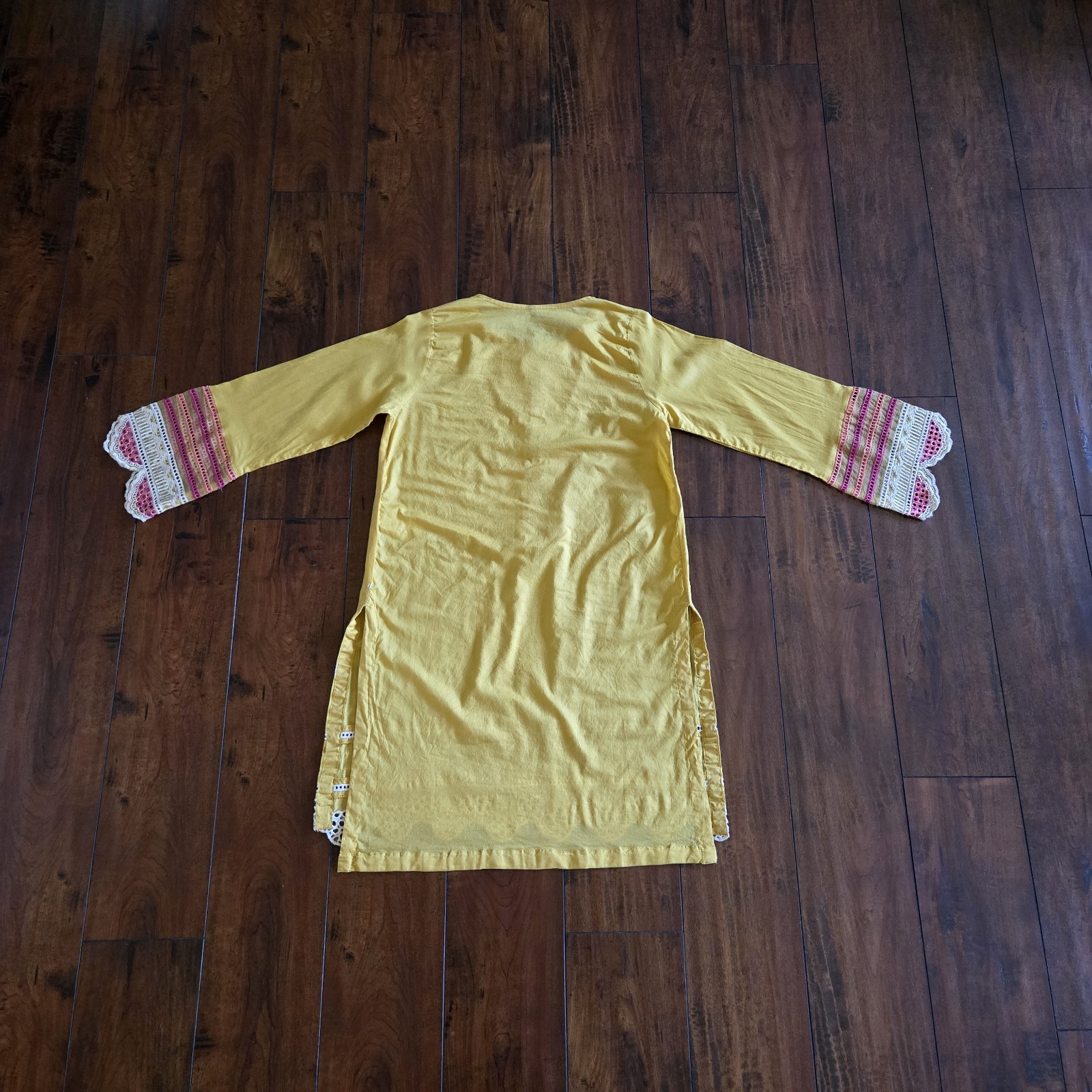 Embroidered Yellow Kurti Shirt 100% Cotton Crew-neck Size Large