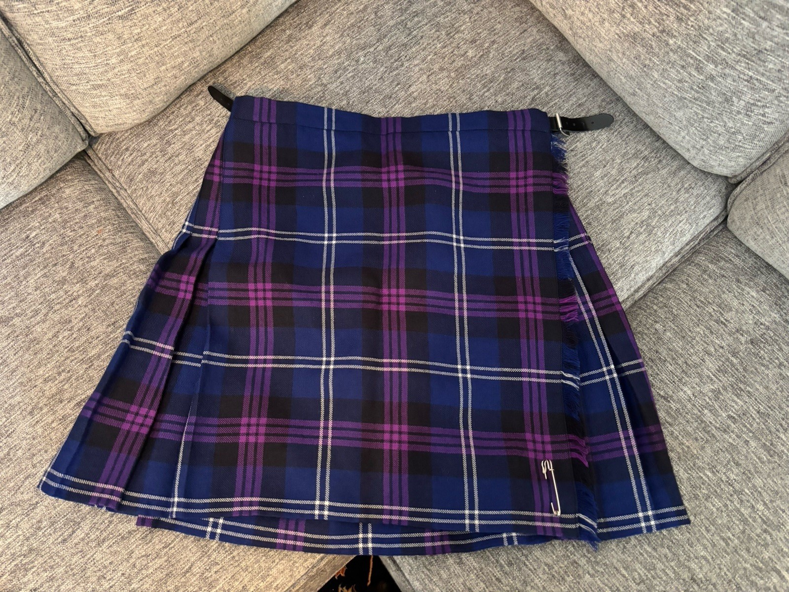 John Morrison￼kilt 100% Wool Uk Size 22 Purple Tartan ￼￼