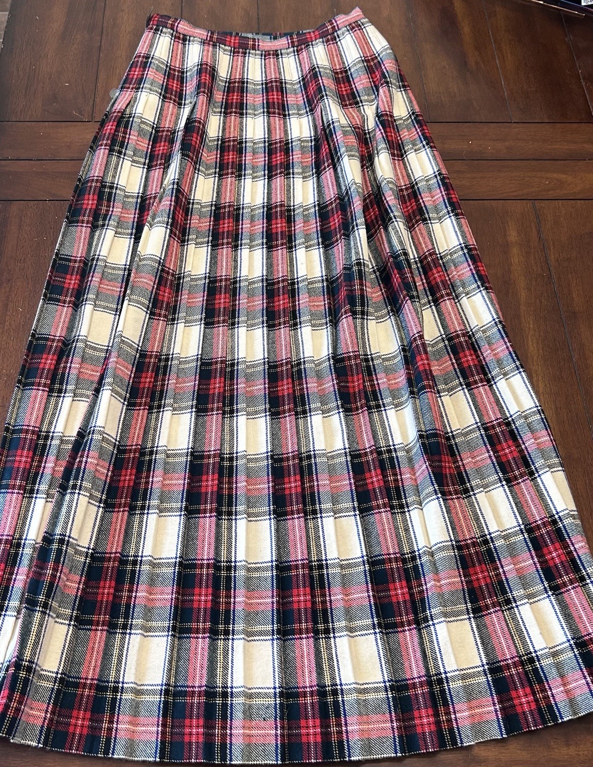 MOSBROOK AUTHENTIC TARTAN 100% WOOL LEATHER BUCKLE KILT SIZE 10 SCOTTISH