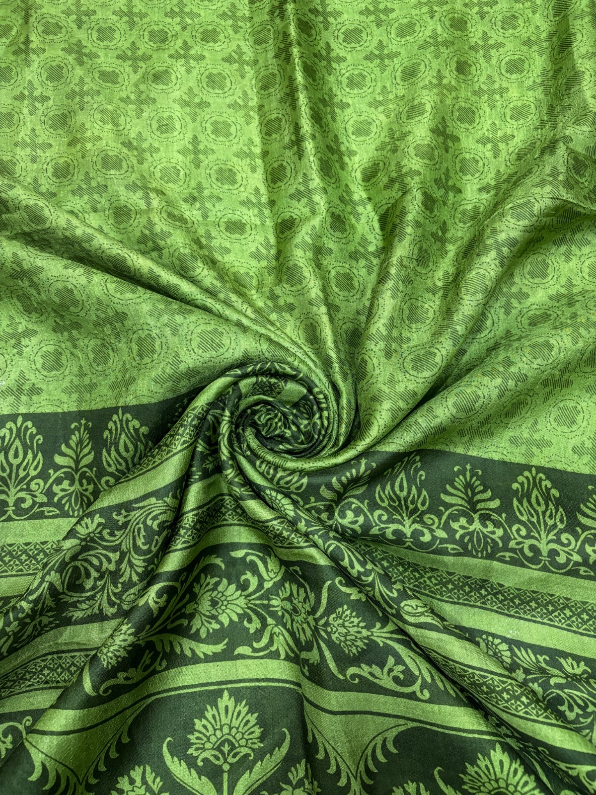 Vintage Silk Saree for Crafting, Sewing, Quilting, Upcycled Projects SS2568