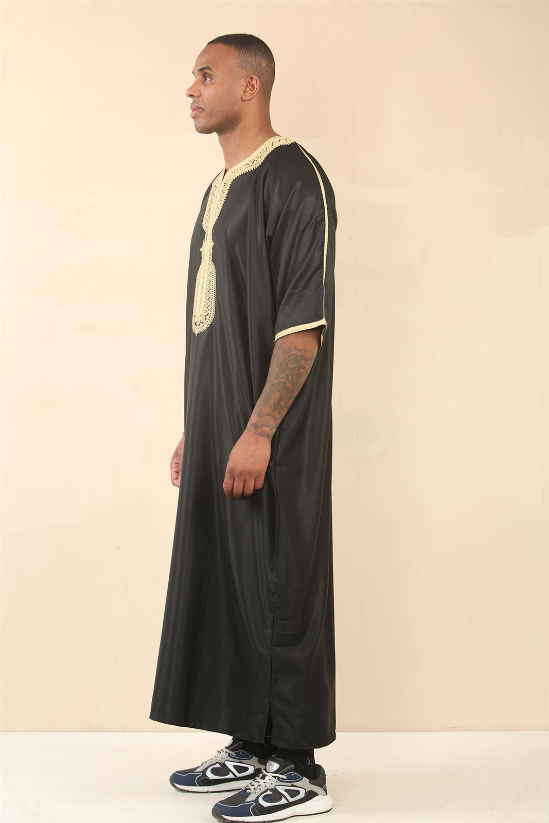 GG008 – Men’s Black Moroccan Thobe Gold Embroidery