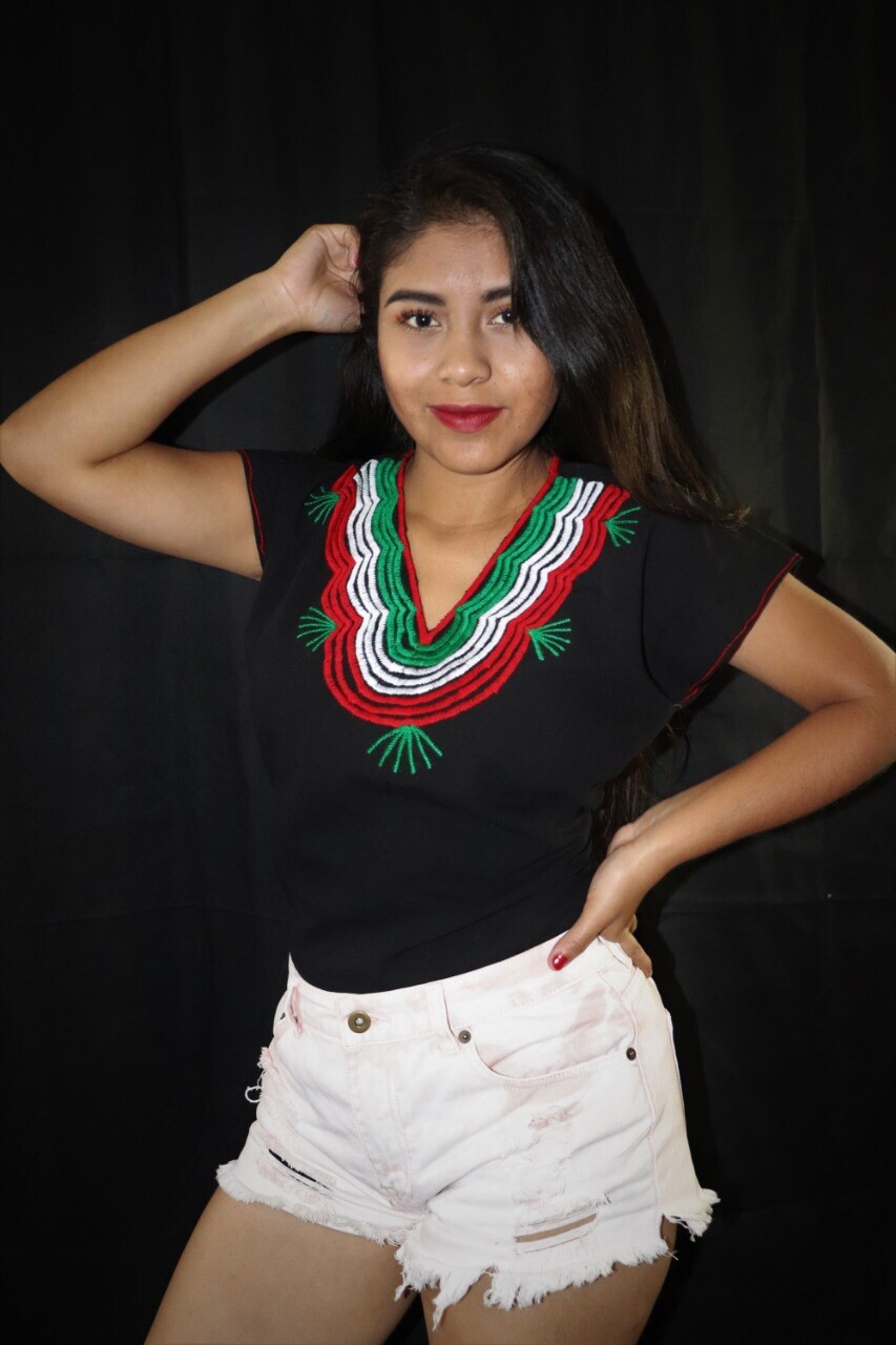 Handmade Womens Embroidered Mexican Blouse Medium Large Cinco de Mayo Fiesta
