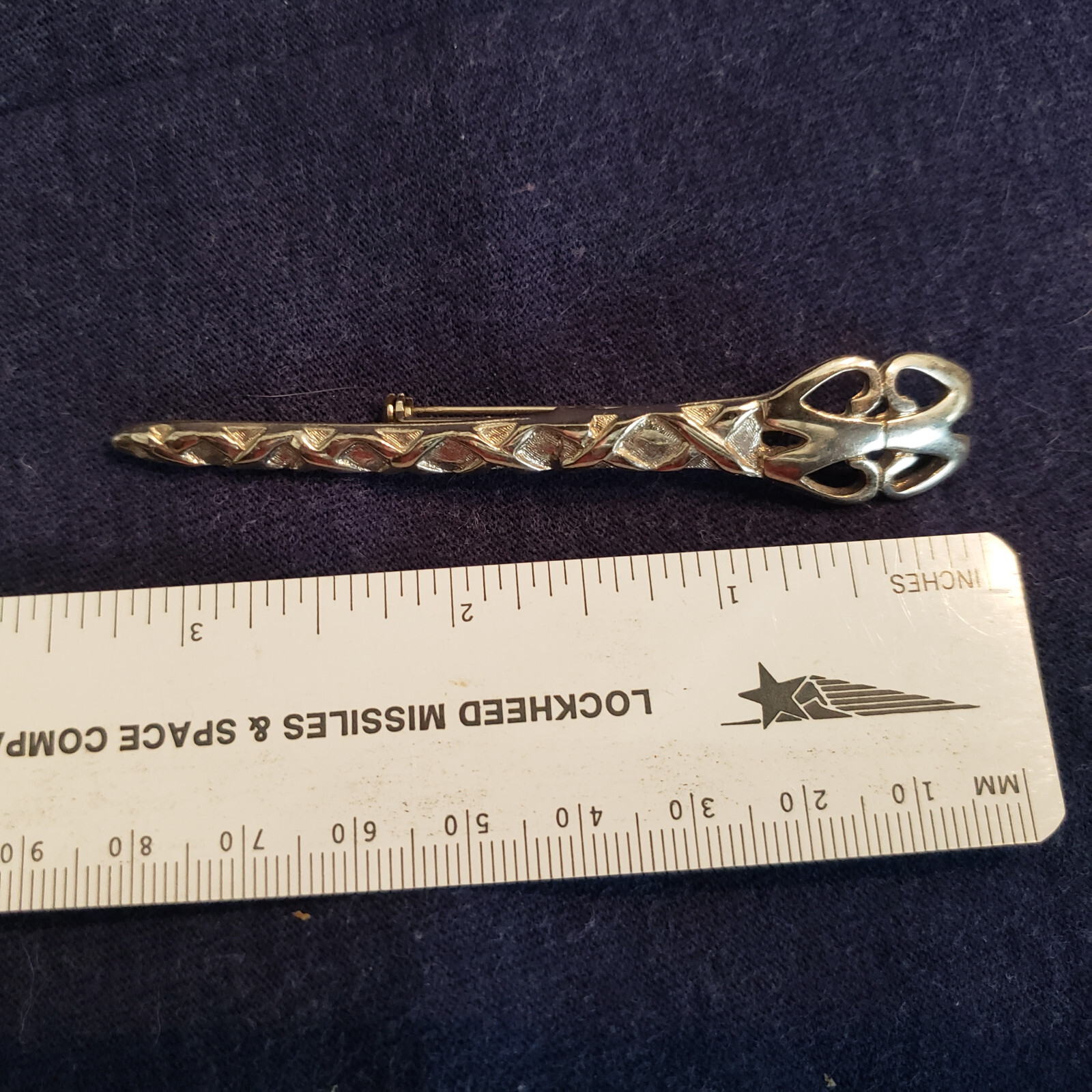 Contemporary silver-tone Celtic “Claymore” style kilt pin or brooch