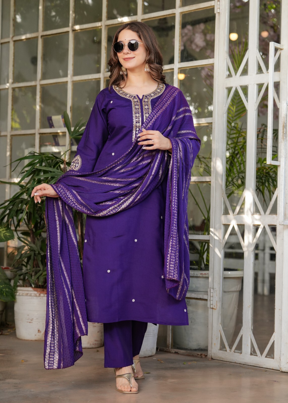 Women’ s Viscose Chanderi Embroidery Kurta with Pant & Dupatta
