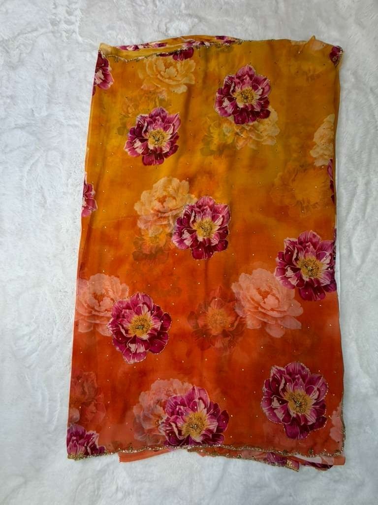 Chiffon Digital Floor Print Saree – Elegant, Lightweight & Trendy Wear