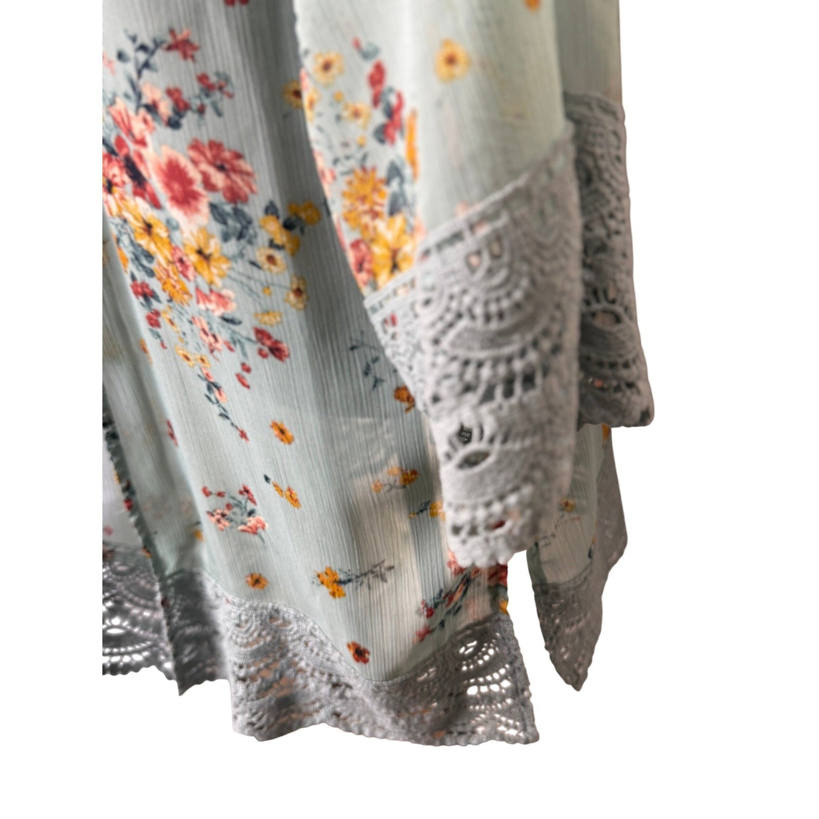 altar’d state Sage Green Floral Kimono Crochet Lace Trim Size Medium Fairy
