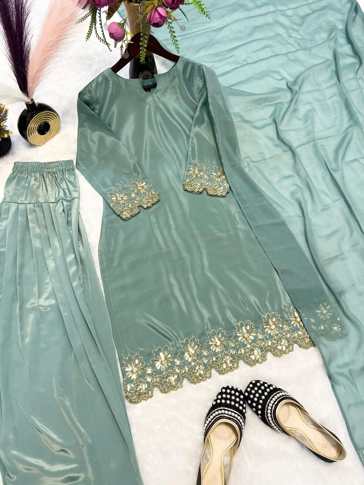 Pakistani Latest Designer Farshi Shalwar suit eid outfit