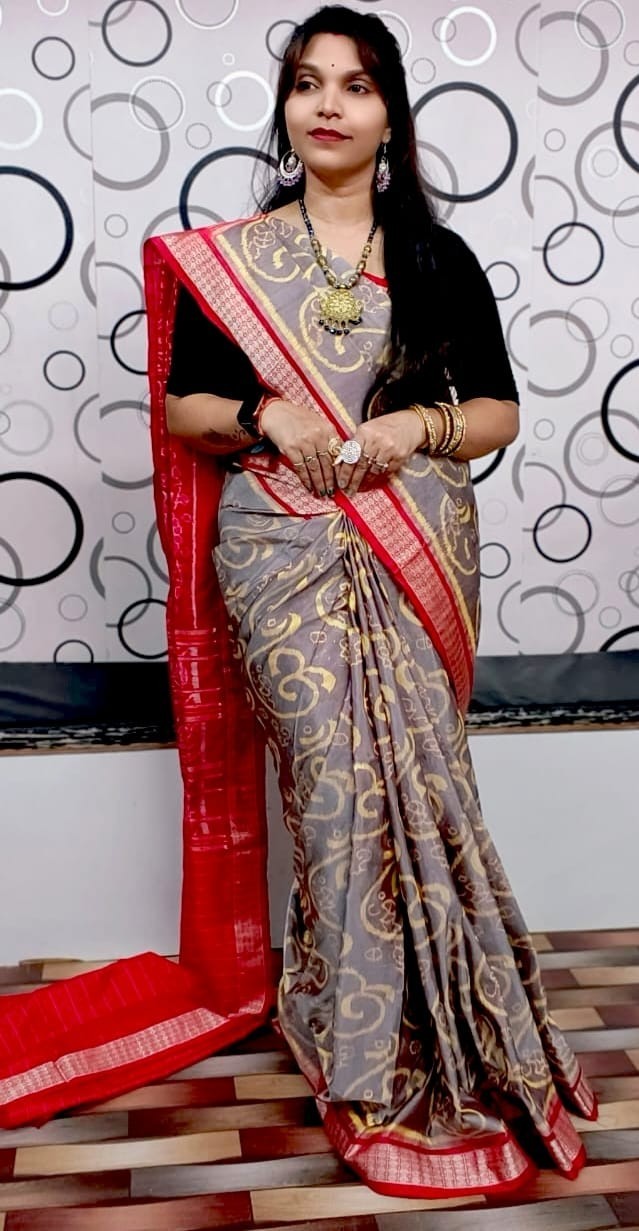 Traditional Handloom Silk Saree | Perfect for Weddings & Par – Handmade in India