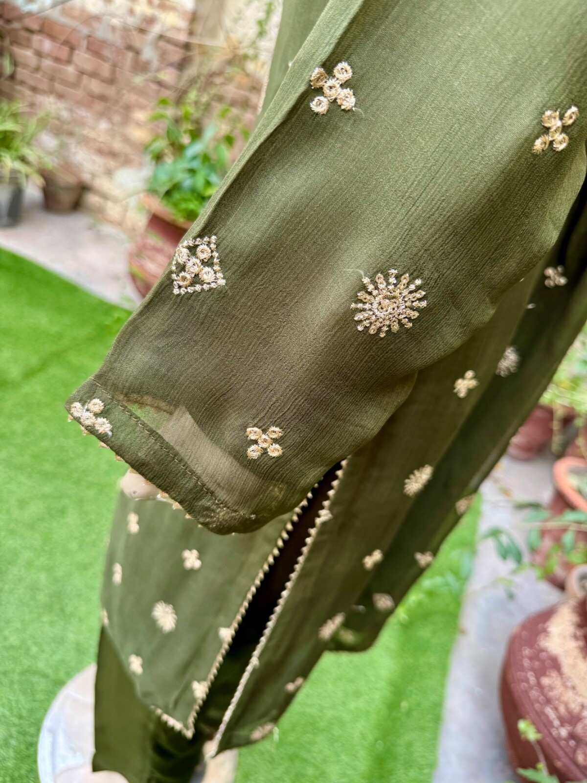 Pakistani Mahendi Green Straight Style Embroidered Sequins 3pcs Chiffon Dress,S