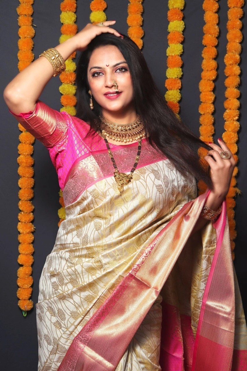 Woven Kanjivaram Jacquard, Pure Silk Saree (Cream)