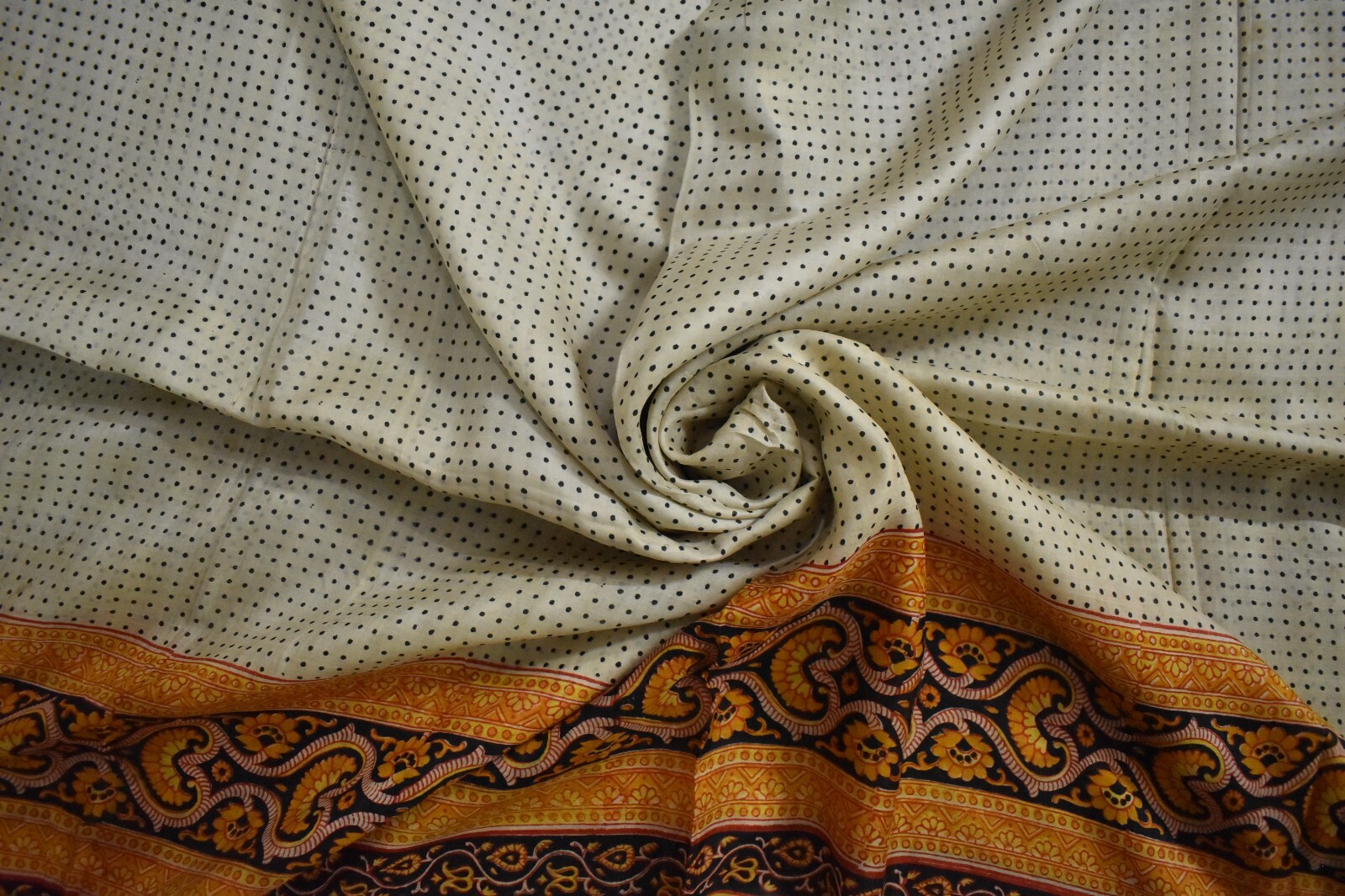 FNC Indian Vintage Beige Shaded Saree Pure Silk Sari With Floral Printed 5 Yard