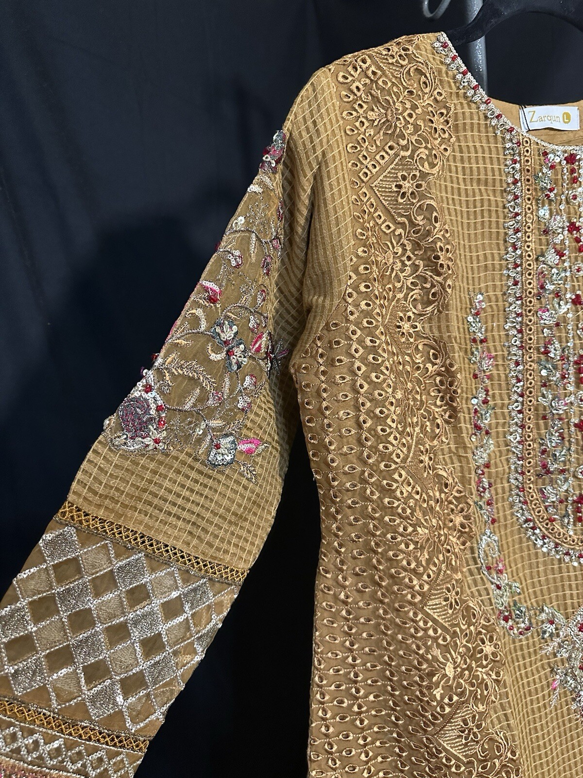⭐️ZARQUN BRAND PREMIUM⭐️ – PRETTIEST FORMAL CRUNDI/KHAADI NET 3 PC Suit – $95