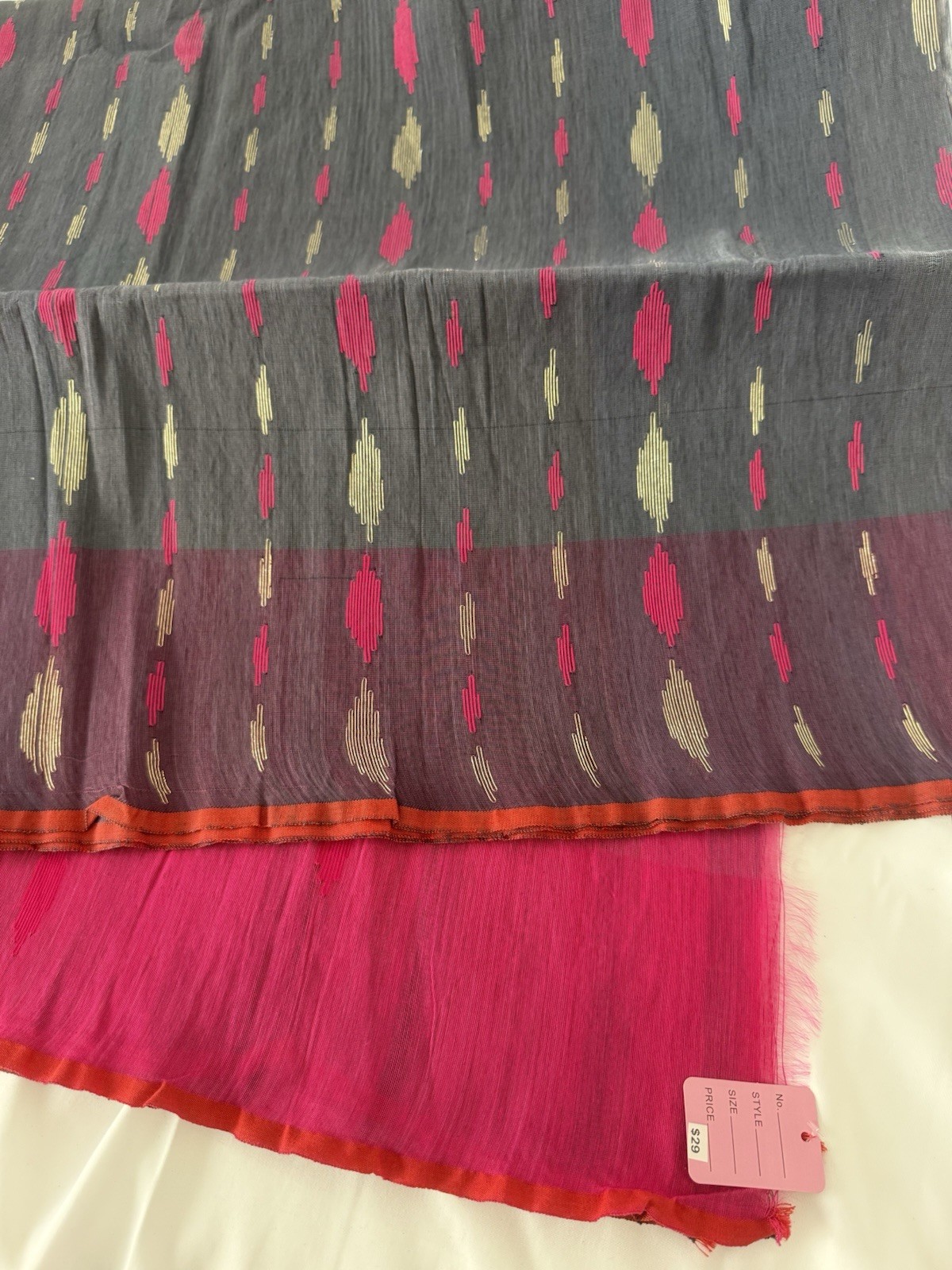 NEW, Handmade, Original Dhakai Jamdani Saree ( item#L2137 ) Only $29