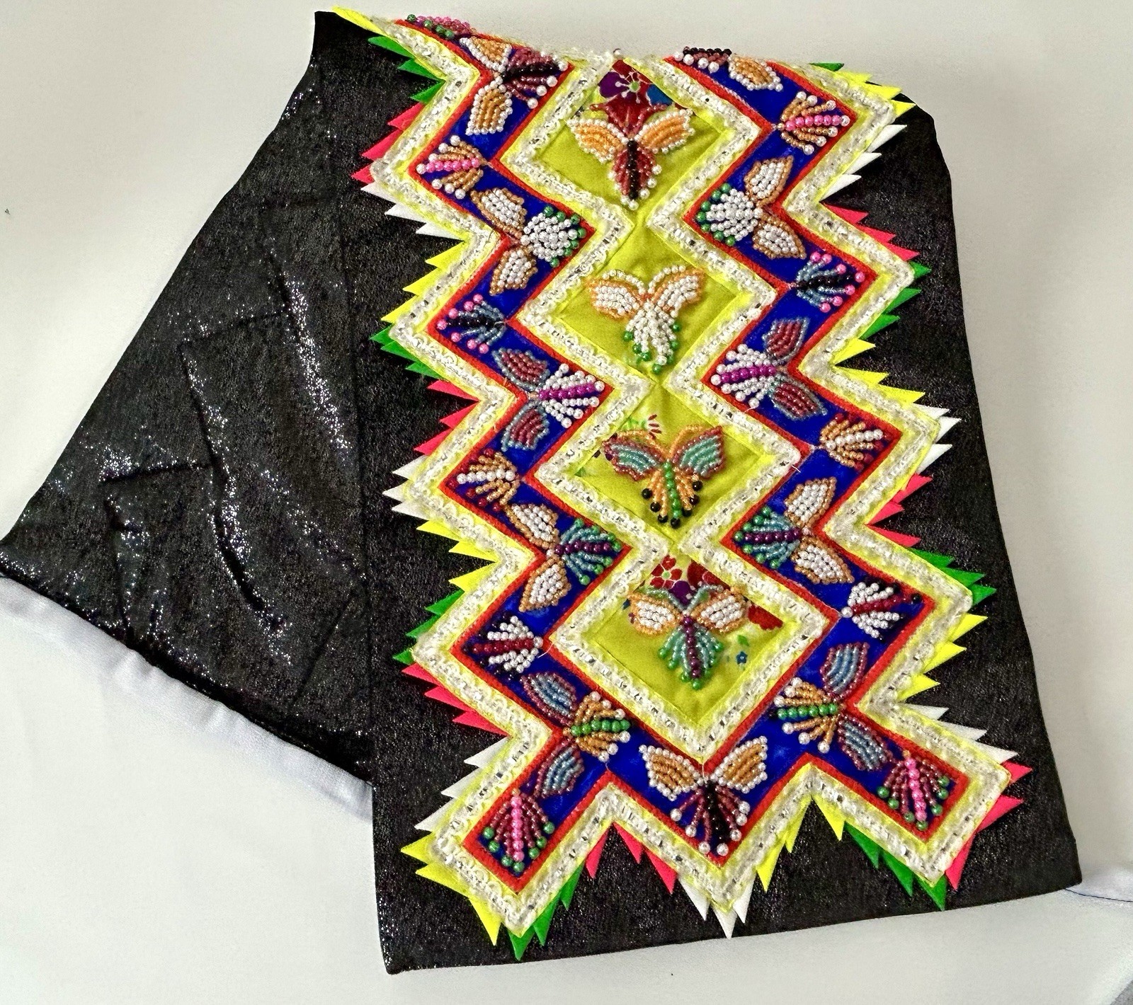 Beautiful Hmong Beaded Blouse & Sev Apron Size 44