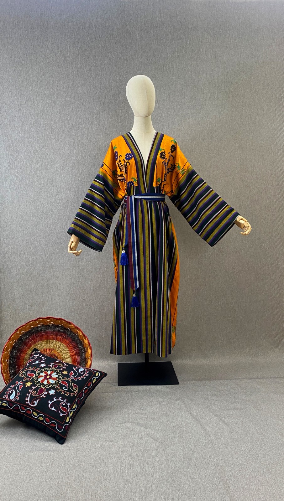 Vintage Uzbek Suzani Chapan Robe Jacket Embroidered OOAK Boho Ethnic Coat Kimono