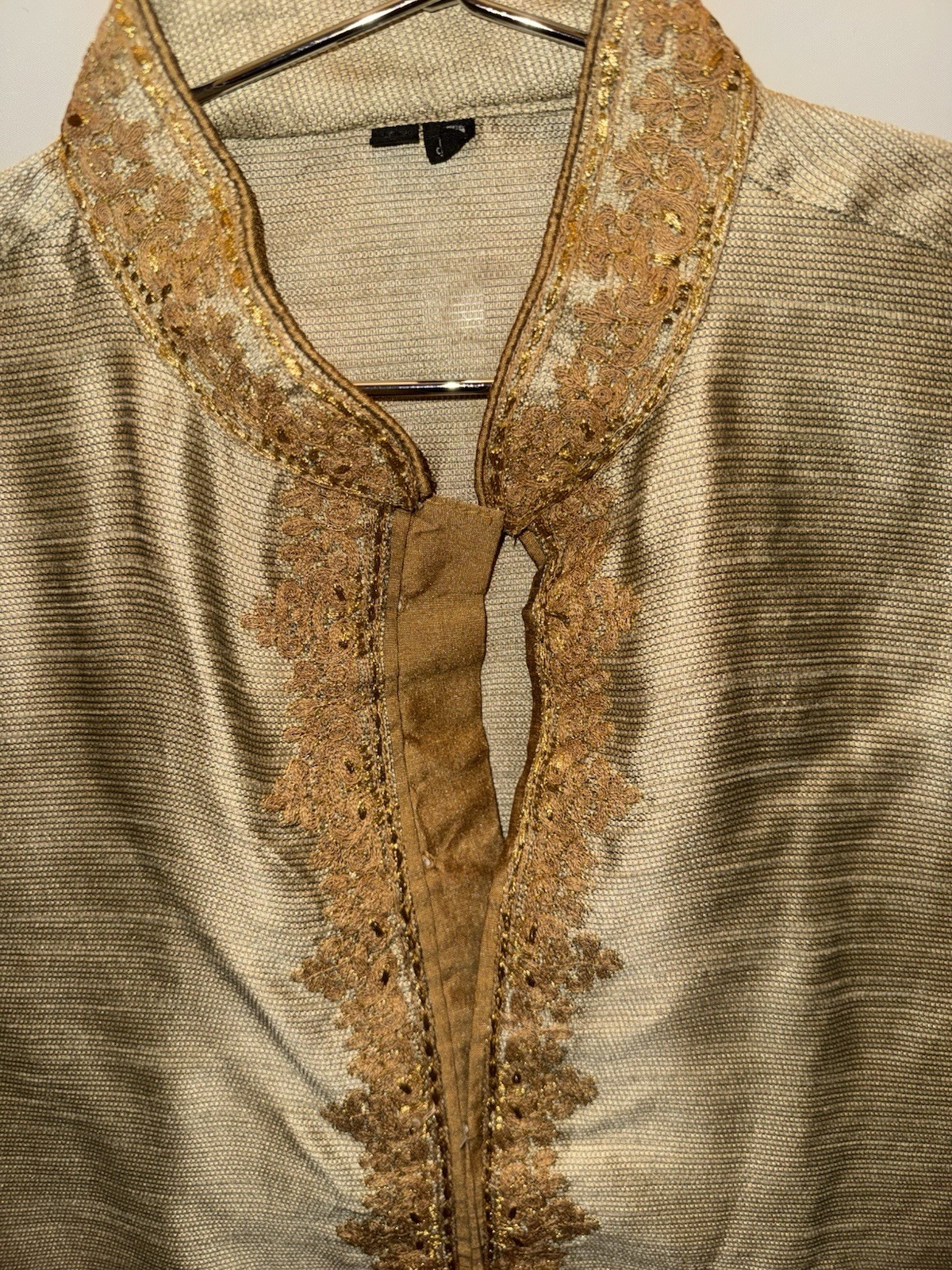 Gold Embroidered Men’s Kurta Tunic Size 38 / Indian Studio Production Wardrobe