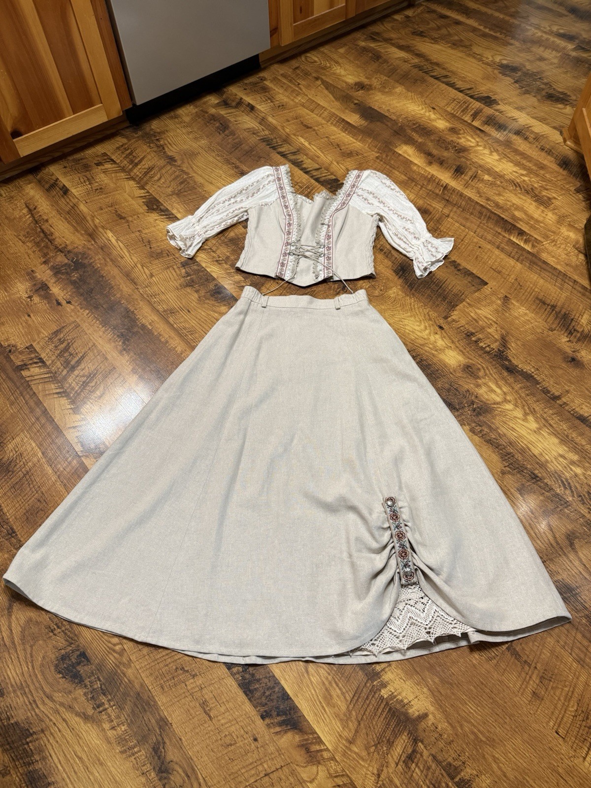 Vintage Shirt Skirt Landhaus Lace up German Dirndl Oktoberfest Festival Set 40/M