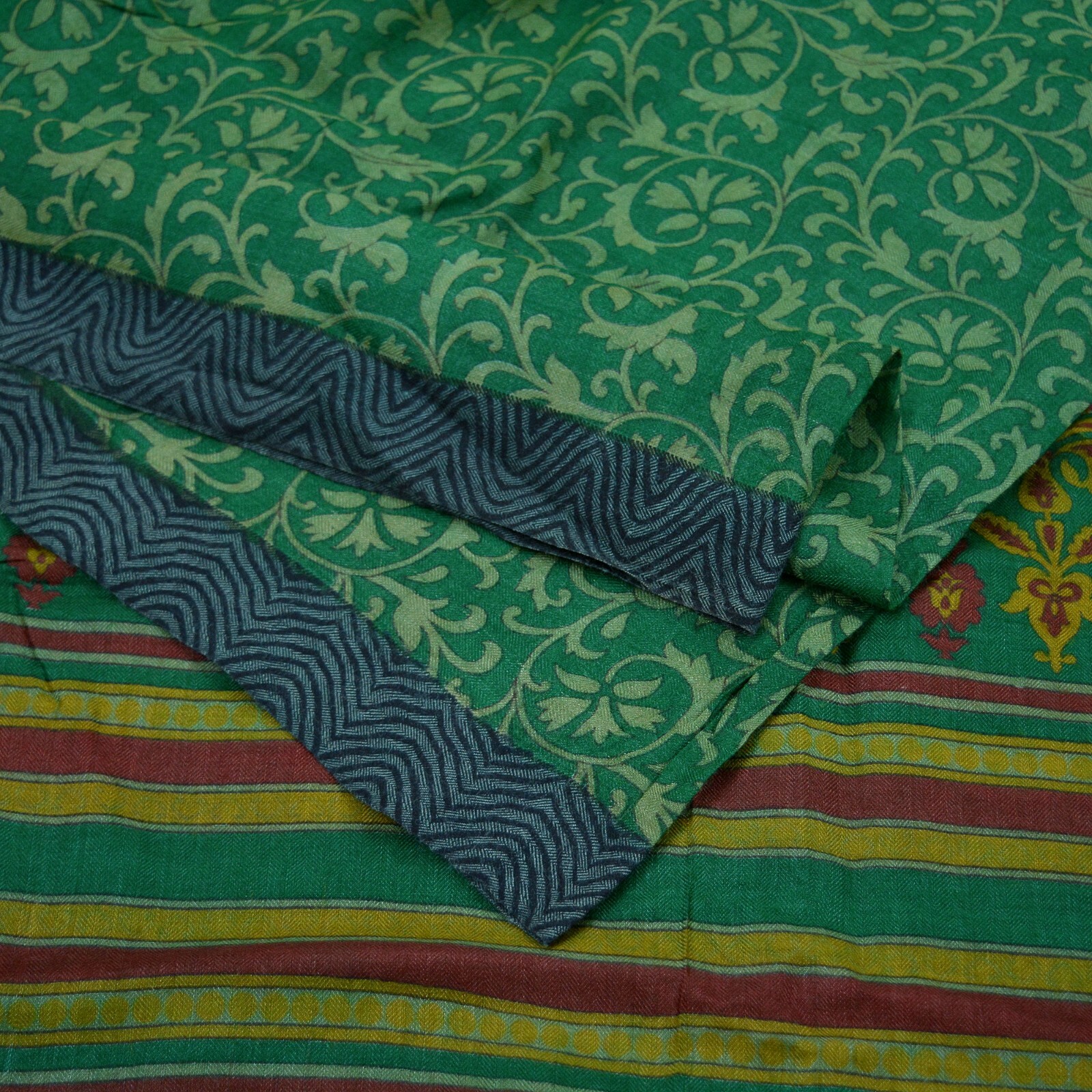 Vintage Sari Green Pure Woolen Woven Printed Sarees Soft Warm Craft Fabric 6Yd