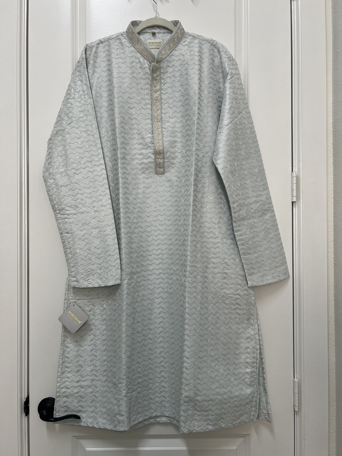 NEW Light Blue Men’s Self Embroidered Kurta And Ivory Pants 2XL