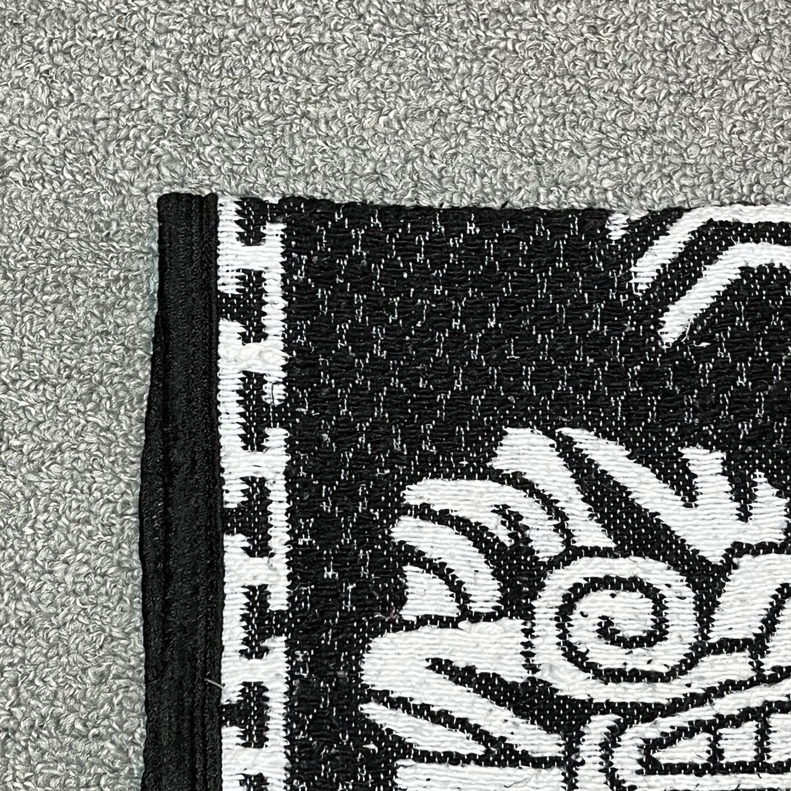 Mexican Poncho Rug Blanket Heavy Black White Aztec Tribal Southwest Reversible