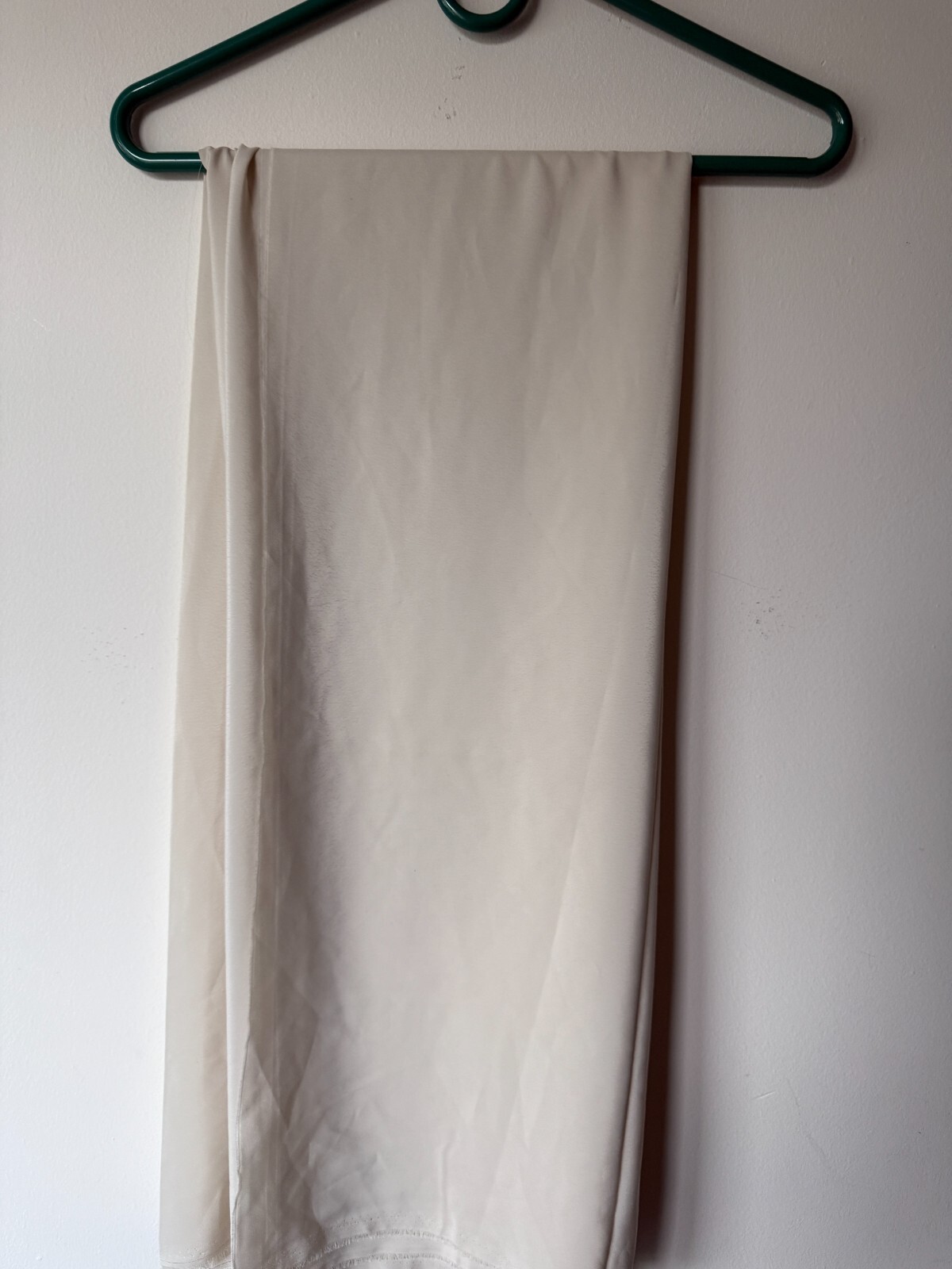 brandnew one piece off white pure crape very nice fabric