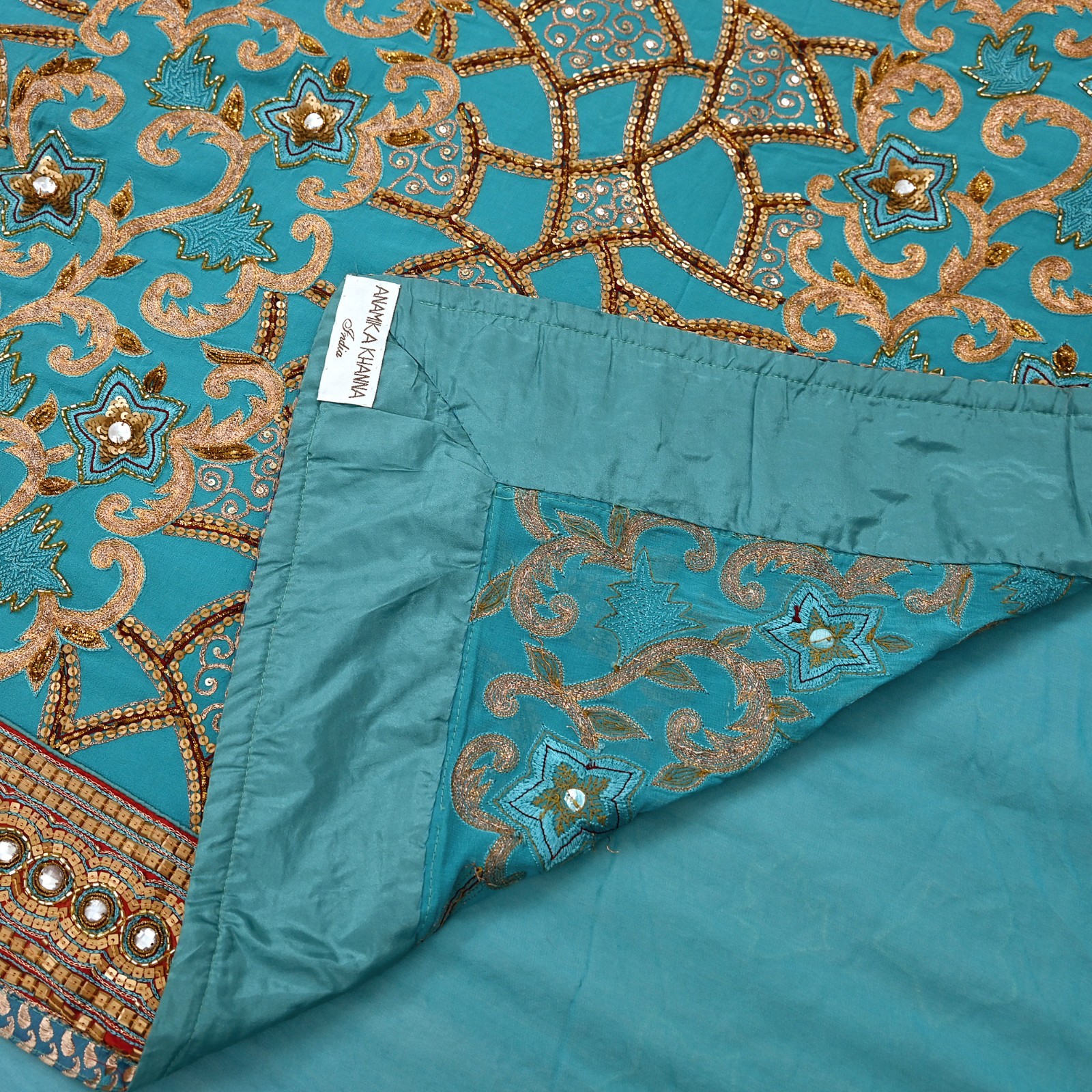 Pre-owned Sari Green Pure Georgette Silk Hand Embroidered Anamika Khanna saree