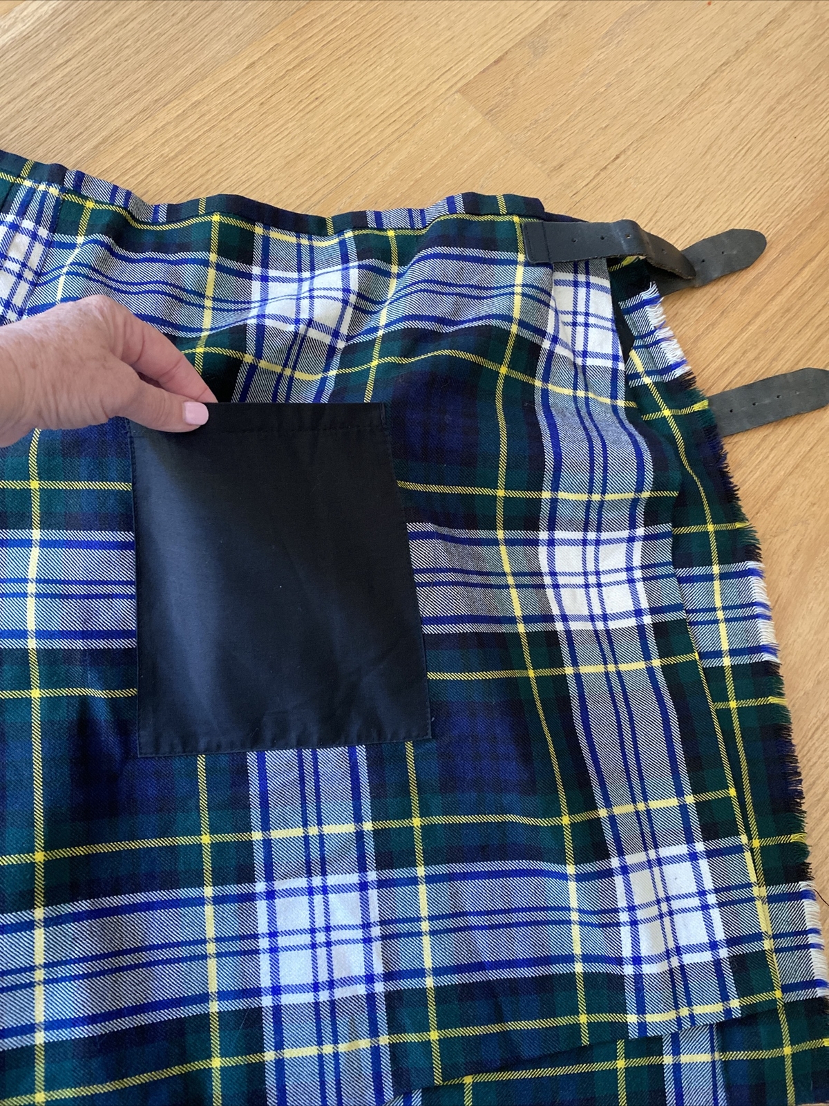 Dunedin Tartan Plaid Pleated Wool Kilt Skirt Medium 28-30 Waist Flaws