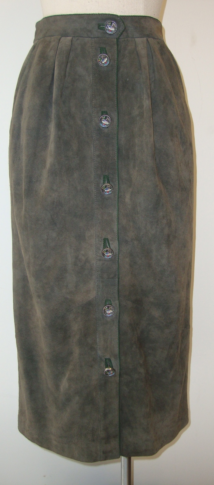 VNTG SUEDE DRINDL SKIRT HEAVY PEWTER PAINTED DUCK BUTTONS SZ 38