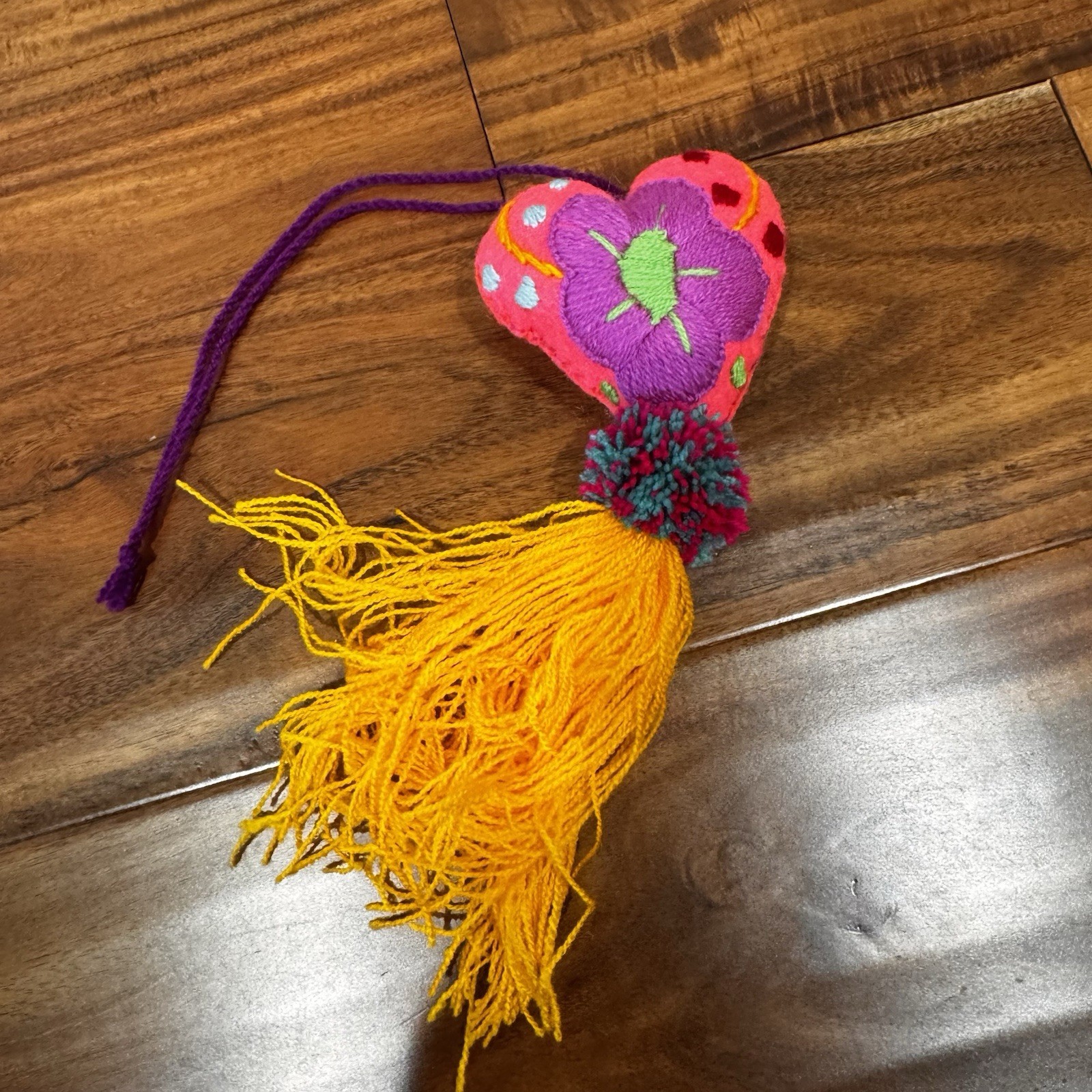 POM POM HANDMADE HEART TASSEL MULTICOLOR MEXICAN PINK LAVENDER NEW