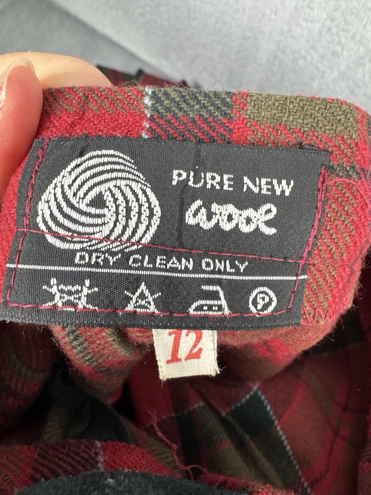 Vintage Tartan Plaid Kilt Pure New Wool Skirt Size 26W Red Schoolgirl Punk