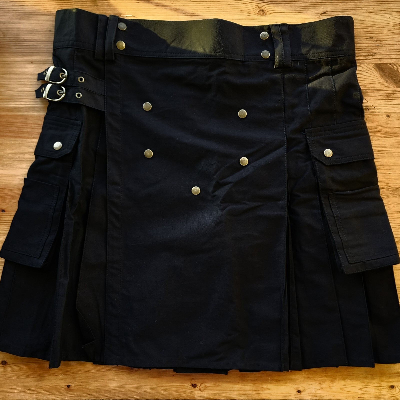 Men’s Black Utility Kilt Pockets Pleats Brass Buckle Scottish Goth Wedding Sz 42