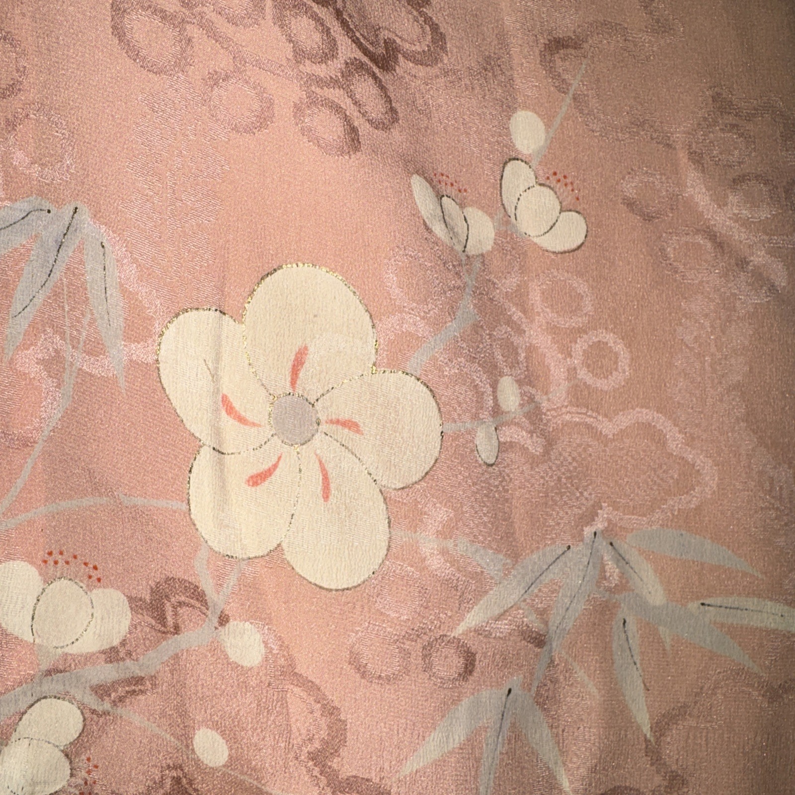 VINTAGE Kimono / Yukata SILK, peach floral design, lightweight ROBE
