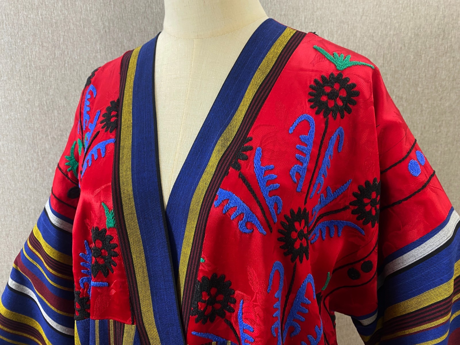 Vintage Uzbek Suzani Chapan Robe Jacket Embroidered OOAK Boho Ethnic Coat Kimono