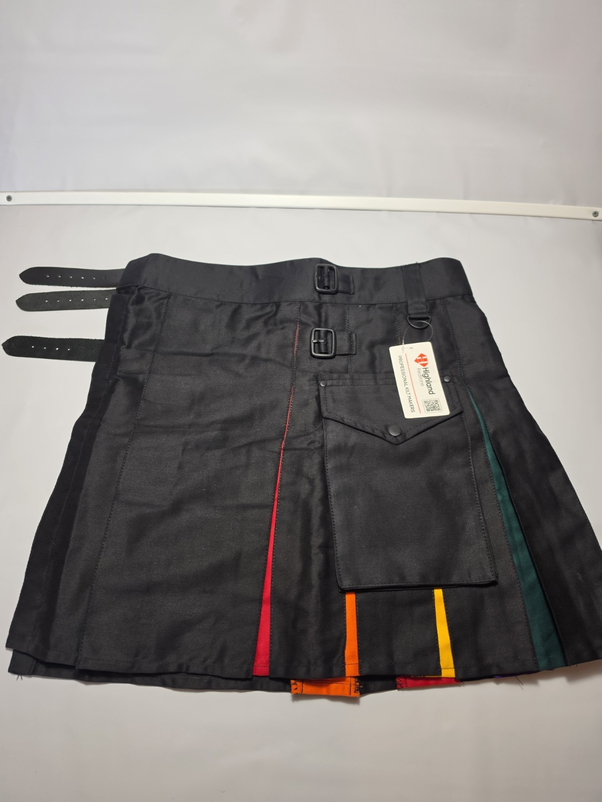 Highland Redstone Women’s Hybrid Utility Kilt Size 6 Black Rainbow Pride Pleats