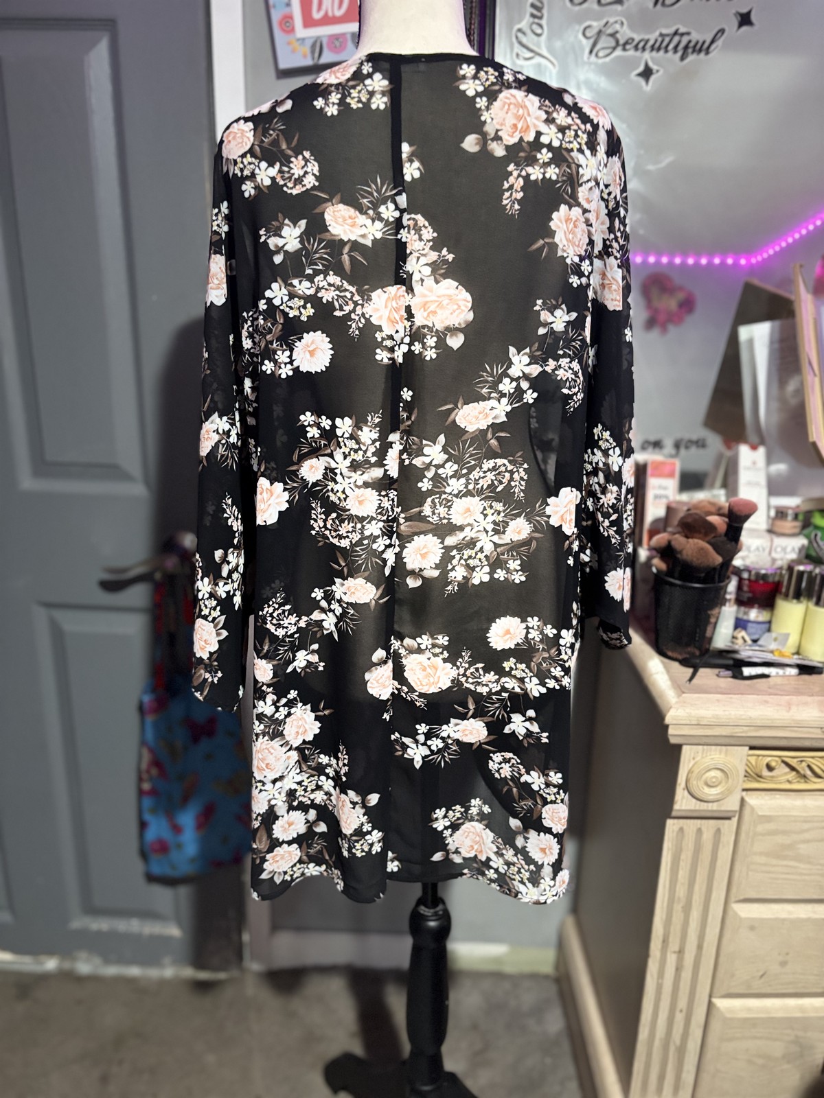 NWOT Breezy Lane Black Sheer Floral Kimono Cardigan