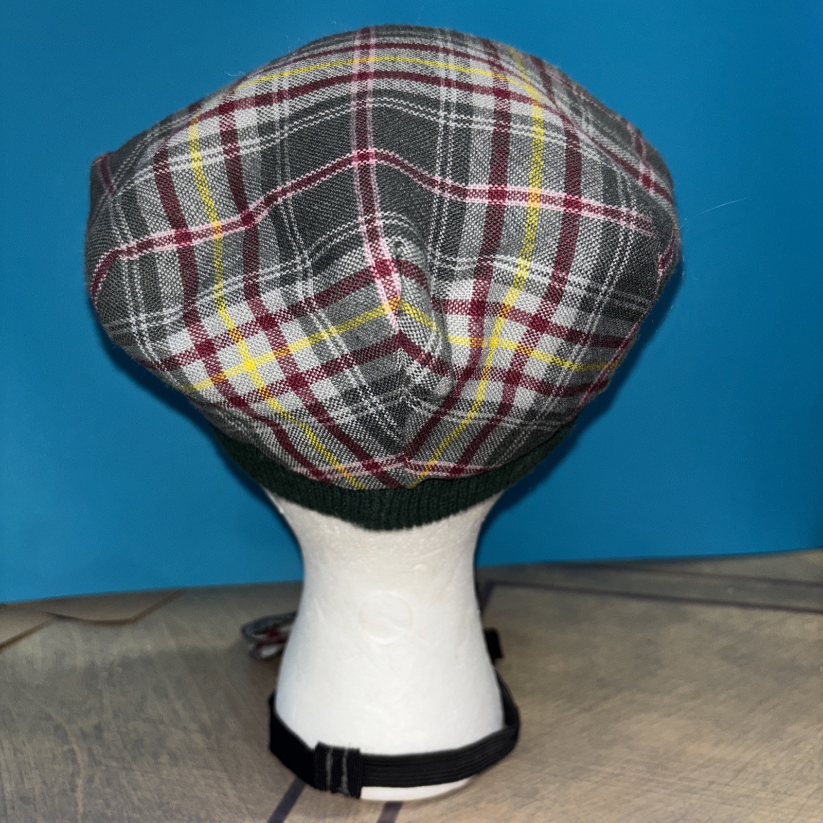 Ingles Buchan Wool Flat Cap Golf Tartan Plaid w/ Matching Tie Made in Scotland
