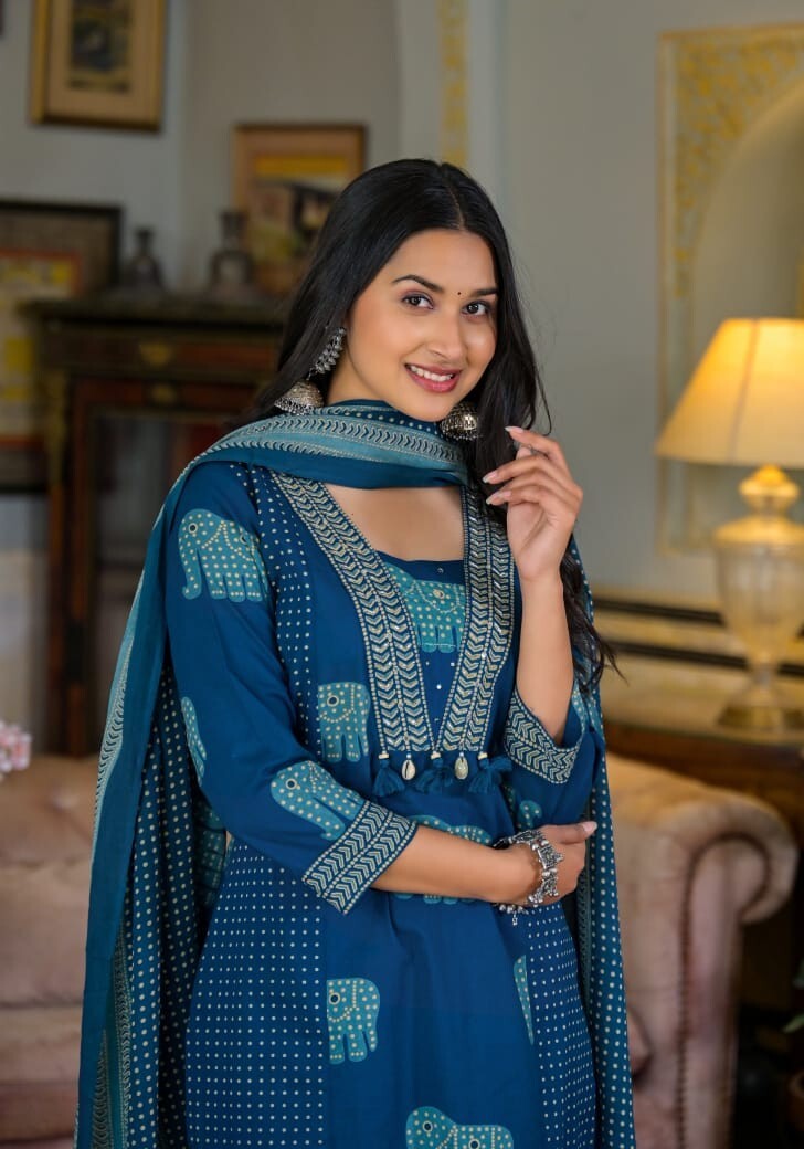 Beautiful Traditional Kurta Sets Design Motif: Elephant print
