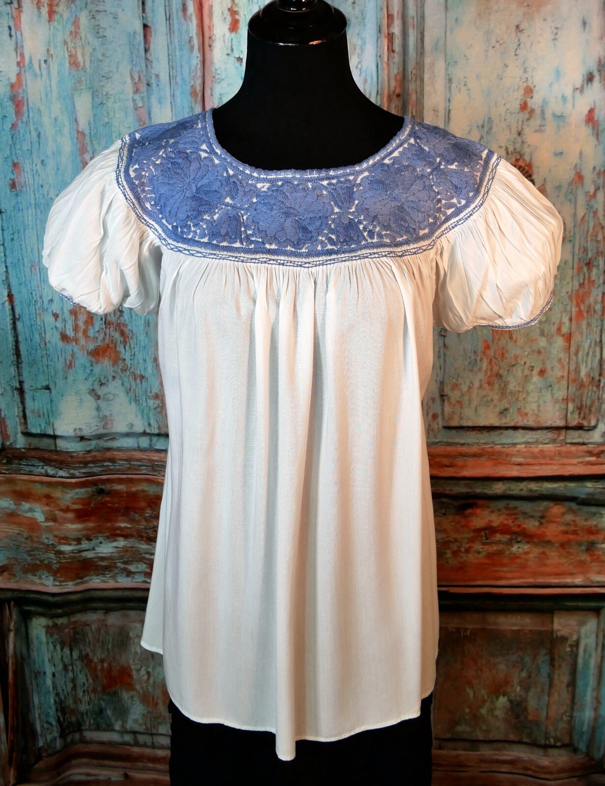 Sm Peasant Blouse Hand Embroidery Blue & White Rayon Fabric Mayan Chiapas Mexico