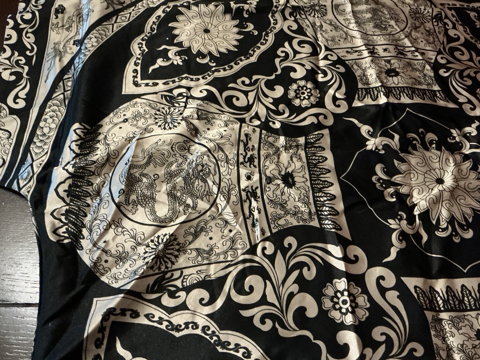 satin kimono 42″ long, plus size, dragon vase flower print, short sleeve, new