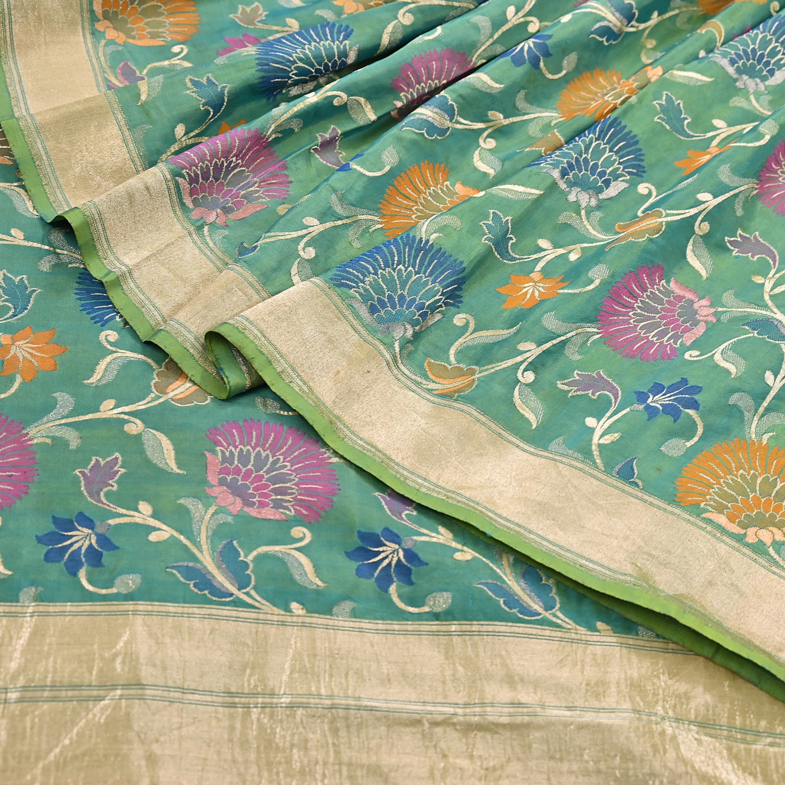 Indian Vintage Heavy Golden & Green Saree Pure Silk Hand Woven Kanjeevaram Saree
